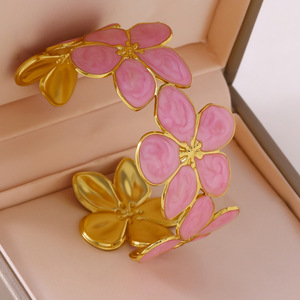 Bracciale a Forma di Fiore con Gocce d'Olio alla Moda per Signore, Bracciale in Acciaio Inossidabile Non Sbiadente, Vendita all'Ingrosso - Product Image 3
