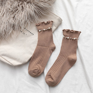 Vente en gros de <span class=keywords><strong>chaussettes</strong></span> pour femmes à la mode <span class=keywords><strong>jolies</strong></span> perles à volants en coton technique de tricot esthétique pour le printemps - Product Image 5