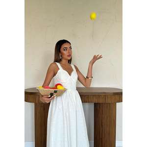 Robe de soirée unie à col carré, style halter, taille empire haute, avec détails en dentelle ombrée blanc cassé, bretelles fines et fronces, longueur ras du sol, tailles XS-XL, pour la journée et les soirées. - Product Image 3