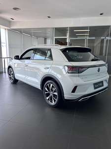 Nuova <span class=keywords><strong>Volkswagen</strong></span> <span class=keywords><strong>T</strong></span>-Roc 2026, Edizione Starlight 300TSI DSG, Nuova Auto a Benzina - Product Image 5