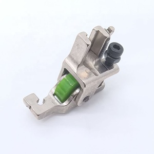 อุปกรณ์ <span class=keywords><strong>T168</strong></span> S518L เท้าแบบมีล้อสำหรับจักรเย็บผ้าอุตสาหกรรมลูกกลิ้งเหล็กซิปที่มองไม่เห็น - Product Image 5