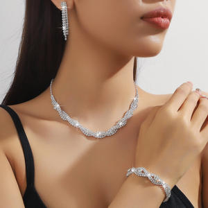ชุดต่างหูสร้อยคอคริสตัลสำหรับเจ้าสาวชุดเครื่องประดับแต่งงานชุดเครื่องประดับโชคเกอร์พลอยเทียมสร้อยคอสำหรับผู้หญิงชุดเครื่องประดับเครื่องแต่งกายงานพรอม - Product Image 2
