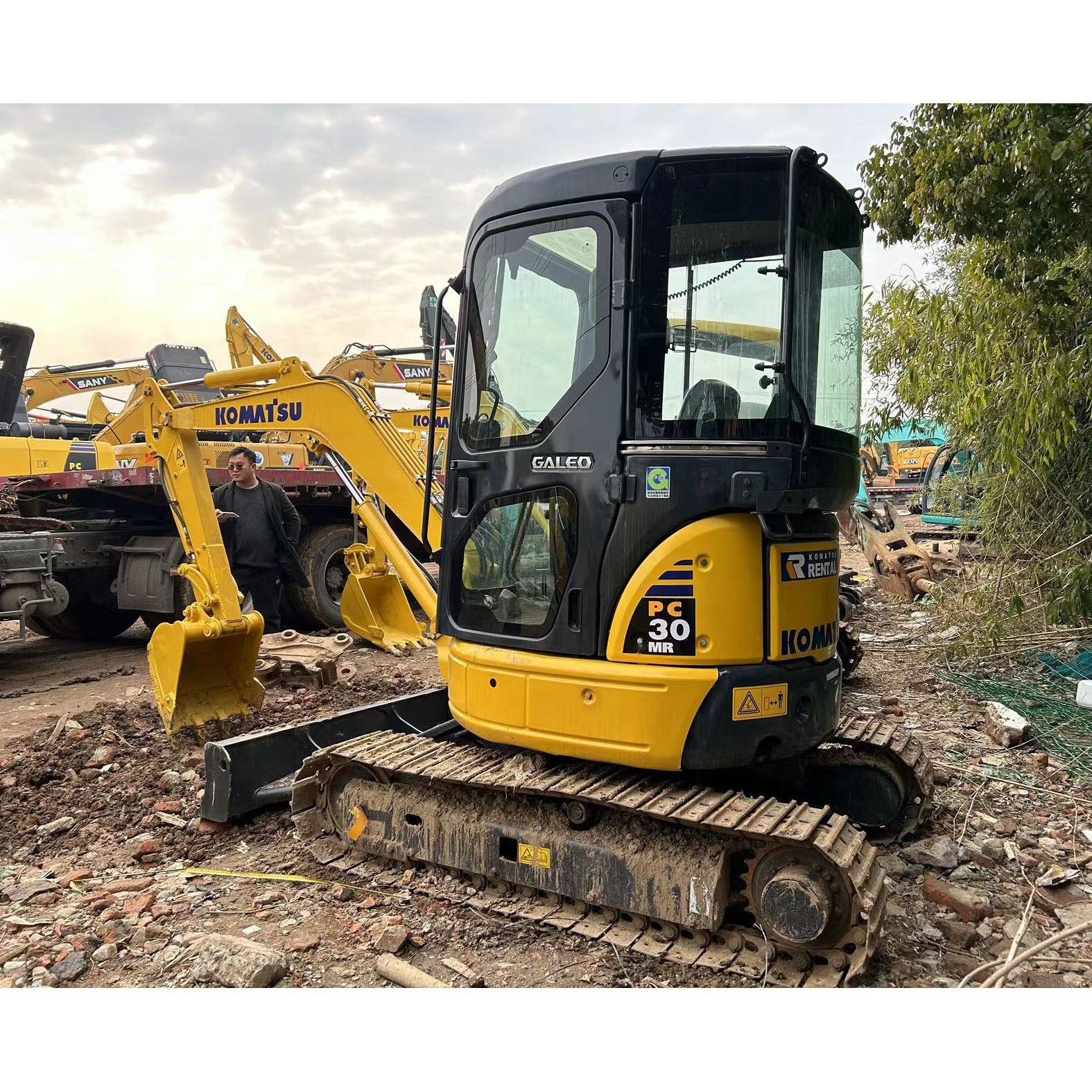 Komatsu PC30-3 Excavator - Reliable Second Hand Option