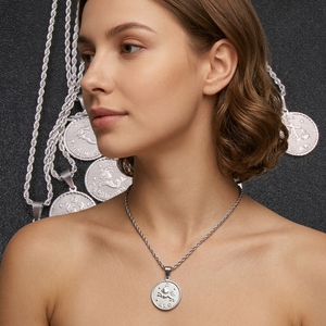 Collier QIUHAN OEM/ODM vintage en acier inoxydable avec pendentif signe astrologique 12 constellations, étanche et plaqué or en relief - Product Image 4