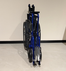 Sedia a rotelle manuale leggera e pieghevole funzionale per <span class=keywords><strong>terapia</strong></span> <span class=keywords><strong>medica</strong></span> e materiale in acciaio per uso clinico - Product Image 4