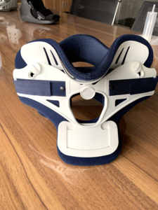 צווארון צוואר הרחם רפואי - תמיכת צוואר חזקה לתיקון יציבה והתאוששות מפציעה עם CR, IOS - Product Image 4