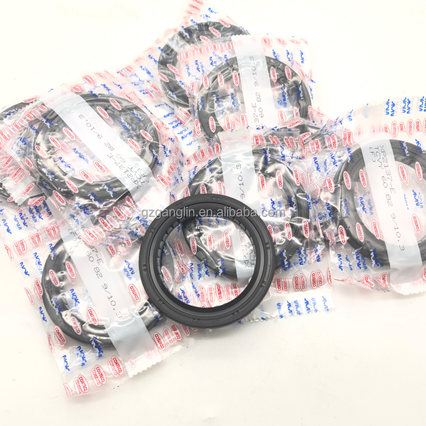 Original Oil Seal XP2137E TCVY-60*82*9/10.3 for Hitachi ZX240