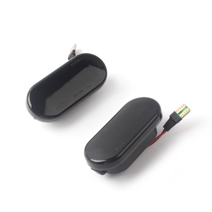 Luces Intermitentes Laterales LED Dinámicas Ahumadas ADT para Leon Ibiza 6L Focus MK2 Golf 3 4 Lupo Bora A5 A6 X2 X5 IP67 Impermeables con Certificación E-mark - Product Image 1