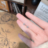 Orecchini a lobo classici a 6 griffe con diamante rotondo, in oro bianco 18K, con diamante coltivato in laboratorio, versatili per tutti i giorni, con chiusura piatta