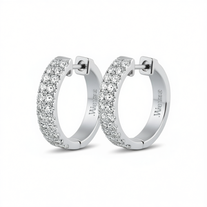 Orecchini a Cerchio in Oro Bianco con Diamanti Taglio Brillante Rotondo e Incastonatura a Canale per Donne, Stile Classico E4201 - Product Image 1