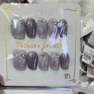 Faux ongles à presser, motifs aléatoires, 10 pièces/ensemble, haute qualité, uniques pour les fêtes - Product Image 2