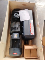 Pompes à air 10HP 7.5KW à huile scellée 302m3/h 0.1mbar Pompe à vide rotative à palettes sèches à lubrification à l'huile Pompe à vide à air à fonctionnement à sec CE