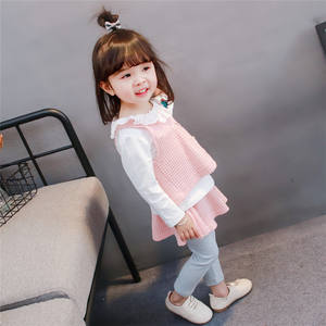 Camiseta con diseños de cuello tipo collar de Juego de Tronos y leggings de yoga orgánicos sin spandex para niños pequeños, muestra gratuita - Product Image 6