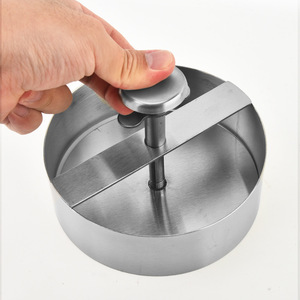 เครื่องทำเบอร์เกอร์สเตนเลส ยี่ห้อหยางเจียง แบบกดมือ สำหรับเนื้อวัว ขนาด 14 ซม. น้ำหนัก 382 กรัม - Product Image 4