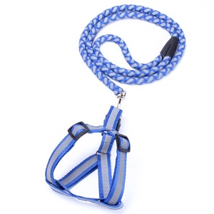Guinzaglio e Pettorina Imbottiti in Nylon Riflettente con Fibbie per Cani di Piccola e Media Taglia - Passeggiate Notturne - Product Image 6
