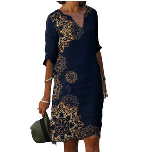 Robe imprimée col en V pour femme, grande taille, style vintage, manches trois-quarts, confortable, tenue de soirée, motif noir et or - Product Image 5