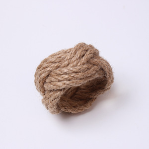 Anneaux de serviette en chanvre tressé marron, écologiques, modernes, élégants, faciles à nettoyer, en stock, pour Noël, mariages, fêtes, restaurants - Product Image 4