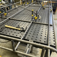 Table de soudage industrielle en acier nitrué avec surface de travail et pinces pour table de fixation automobile
