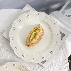 European Retro Elegant Wedding Restaurant Home Use <b>Decoration</b> <b>Plate</b> Dish - Product Image 2