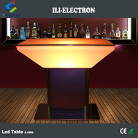 Table basse menée utilisée par partie commerciale de meubles