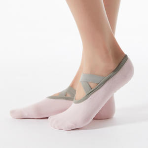 Chaussettes de yoga antidérapantes respirantes à séchage rapide en coton biologique écologique avec logo personnalisé 6 couleurs - Product Image 4