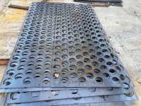 Maille perforée en acier au manganèse de haute qualité, plaque perforée sur mesure pour l'industrie minière, utilisation de criblage