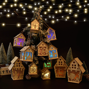 Decoración de cabinas de Navidad, adornos de exhibición de ventana, árbol de Navidad colgante, casa de nieve de madera con luz LED, artesanías, regalos - Product Image 2