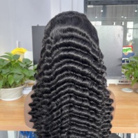 Perruques Cambodgiennes en Gros : Perruque Sans Colle en Cheveux Humains Vierge Bruts Ondulés Profonds pour Femmes Noires