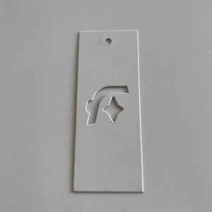Logotipo personalizado de fábrica, reciclable con cuerdas, pasadores de seguridad, papel troquelado de silicona de PVC transparente, etiquetas colgantes impresas para ropa - Product Image 4