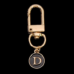 พวงกุญแจโลหะน่ารัก น้ำหนักเบา สำหรับผู้หญิง สาวๆ พับได้ ใช้ซ้ำได้ ตกแต่ง <span class=keywords><strong>Airpods</strong></span> กระเป๋าเป้สะพายหลัง ปรับแต่งตัวอักษรได้ ของขวัญคู่รัก ของที่ระลึก - Product Image 5