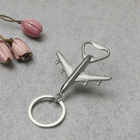 Porte-clés décapsuleur créatif en métal en forme d'avion, en alliage de zinc, porte-clés avion 3D, cadeau souvenir pour collection d'aviation