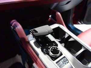 Changan <span class=keywords><strong>Landtrek</strong></span> 2023 2.0T Turbo 4WD Automatique Essence Pick-up |   Volant à gauche, pneus R18, caméra 360°, TPMS, sièges en cuir - Product Image 3