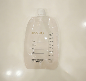 Sac de conservation du lait maternel de 200 ml avec bec verseur et adaptateur de pompe - Pochette congélation verticale en PET/PE pour les mères allaitantes et l'allaitement - Product Image 1