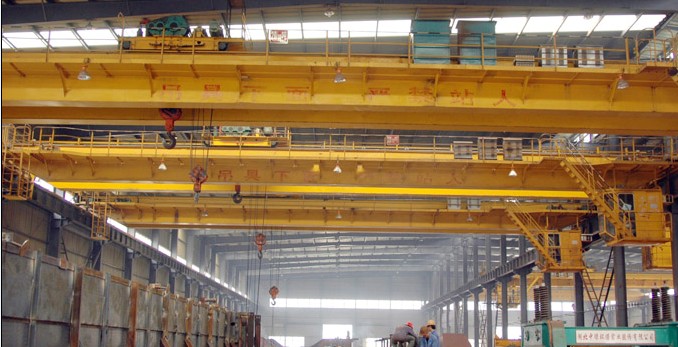 20 / 5T A6 QY Double Girder Overhead Crane Travelling Insulation Bridge