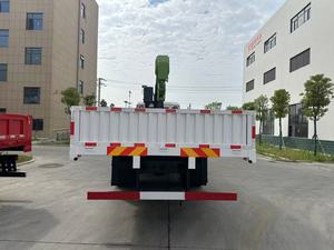 Camion grue SINOTRUK HOWO 4x2 avec grue télescopique montée sur camion, grue hydraulique de 6 tonnes ou 8 tonnes à vendre - Product Image 5