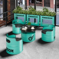 Ensemble table et chaises en fer forgé style industriel, design fût de pétrole, pour 4 personnes, idéal pour salons de thé, gymnases, ateliers de motos de course, et canapés de bar.