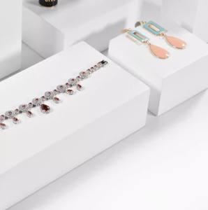 Populaire Multiple Couleur De Luxe Cuisson Ins Photo Props Peinture Bijoux Mdf Bleu Présentoir Ensemble - Product Image 4