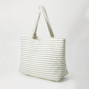 LE PETIT RUISSEAU Bolso de Viaje de Nailon Resistente, Bolso de Hombro para Mujer al por Mayor con Bolsillo, Ligero y Acolchado - Product Image 3