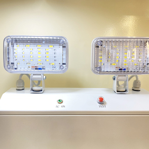Luci di Emergenza LED Ricaricabili IP65 Super Luminose con Doppio Faretto, Montaggio a Parete, 3 Ore di Autonomia - Product Image 2