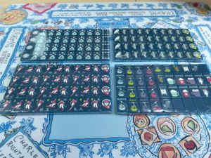 Kit de Mahjong Américain Personnalisé Thème Ski, Tuiles de Mahjong Flocon de Neige et Motif Skieur pour Cabane d'Hiver et <span class=keywords><strong>Jeux</strong></span> de Réunion de Noël - Product Image 1