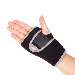 Gants d'entraînement d'été en matériau PU Support de poignet pour les exercices lourds Body Building Gym Training Fitness Handschuhe Protective - Product Image 3