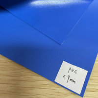 Bâche en PVC imperméable, ignifuge et anti-UV 620gsm-1300gsm en rouleau pour tentes, piscines, camions, conteneurs et sacs de protection