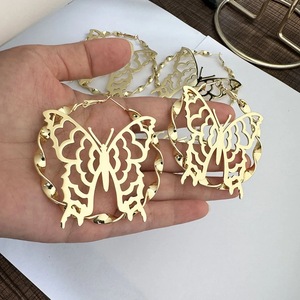 <b>Dropshipping</b> Customized Cartoon Stainless Steel Stud Earrings Trendy Classic Simple Letter Name Butterfly Design 18K Gold Party - Product Image 1