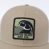 Topi Trucker 6 Panel Berbahan Katun dengan Jaring di Bagian Belakang, Model Lengkung, Logo Bordir Kustom, Cocok untuk Berburu dan Aktivitas Luar Ruangan, Grosir, Laris Manis