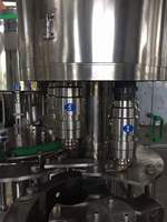 Ligne de production entièrement automatique de petites bouteilles en plastique PET d'eau minérale potable pure/machine de remplissage de bouteilles d'eau
