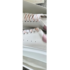 Chaussures plates blanches décontractées et tendance, best-seller de la marque de luxe MQ - chaussures de marche de haute qualité à semelle épaisse en caoutchouc - Product Image 2