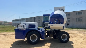 Mezcladora de Concreto Autocargable Yg 2.6m -4.0m 4WD con Motor de Alta Eficiencia para Construcción de Carreteras - Product Image 2
