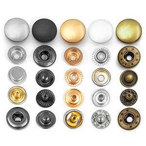 Bouton-pression décoratif en alliage de zinc plaqué, personnalisé, à quatre parties, avec logo gravé sur mesure, à dos plat, pour vêtements, à prix abordable - Product Image 1