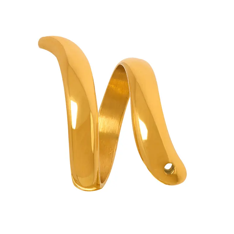 Anello 2023 a forma di serpente moda personalità tendenza acciaio inox 18K anello d'oro per le donne regali gioielli produttore all'ingrosso