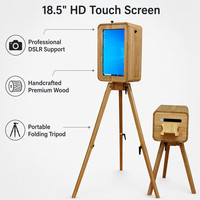 2026 Nieuwe Draagbare Dubbelzijdige Houten Fotohokje 18,5" Touchscreen Spiegel Selfie Kiosk met Vluchtkoffer voor Feest Bruiloft
